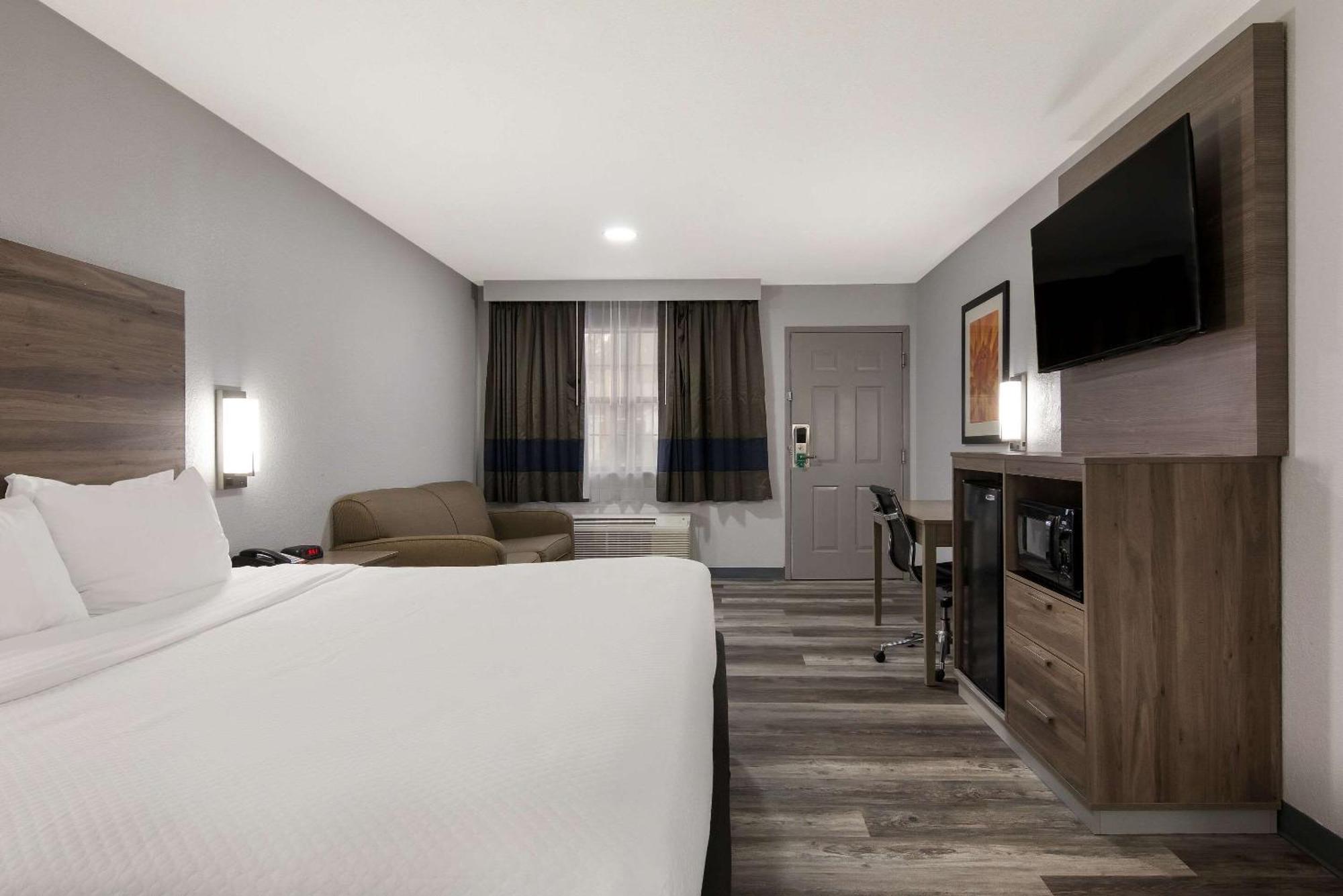 Quality Inn Near Casinos And Convention Center Bossier Stadt Exterior foto