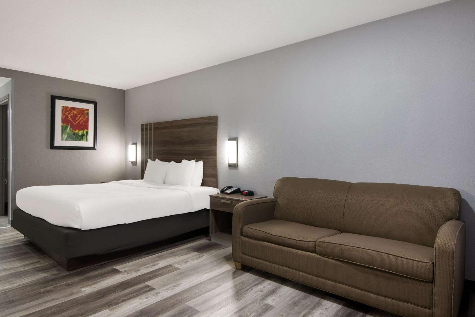 Quality Inn Near Casinos And Convention Center Bossier Stadt Exterior foto