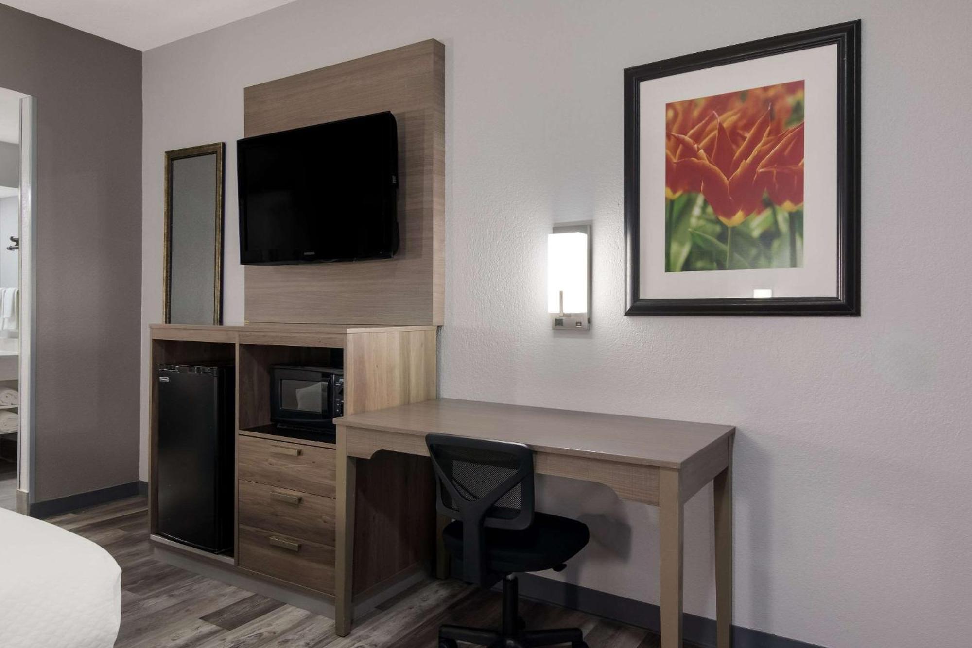 Quality Inn Near Casinos And Convention Center Bossier Stadt Exterior foto